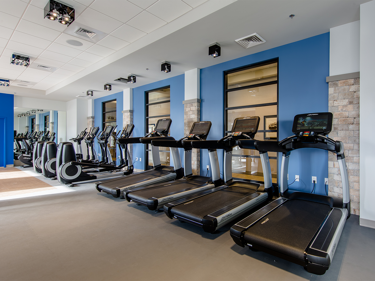 MOVE | Fitness Center - Cardio Equipment